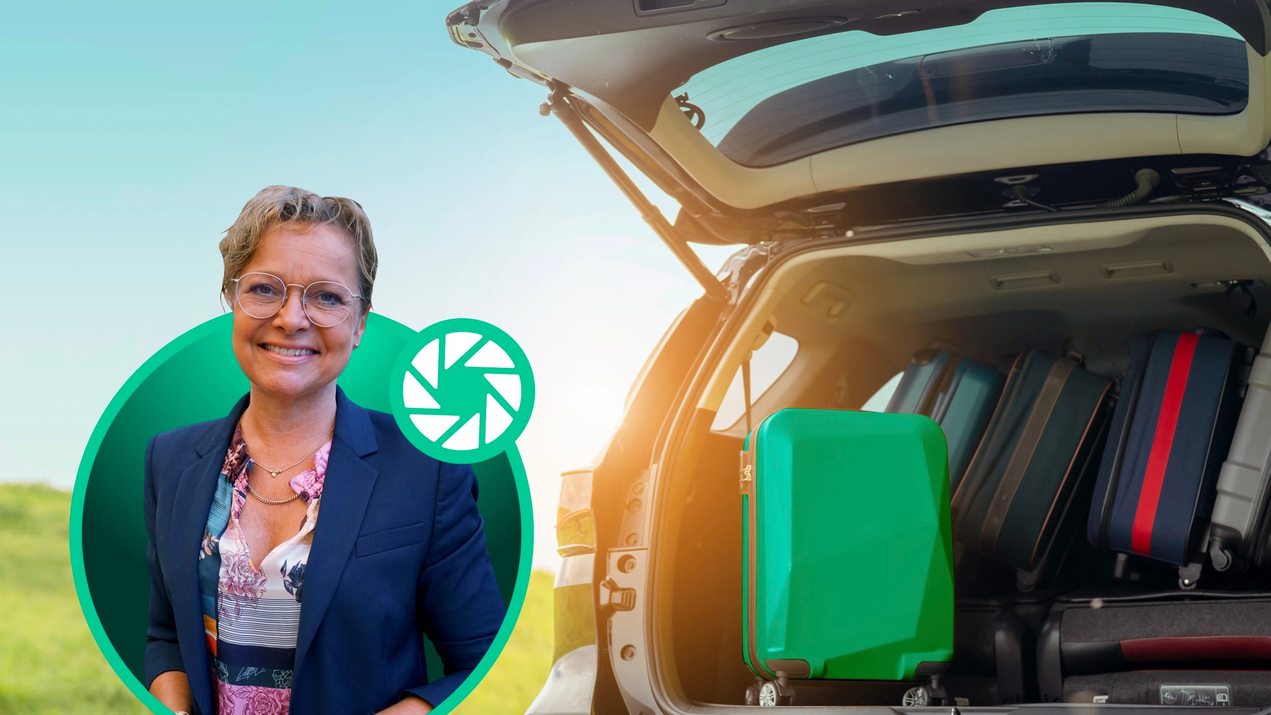 Formueøkonom Bettina Brask, et baggagerum i en bil pakket med kufferter