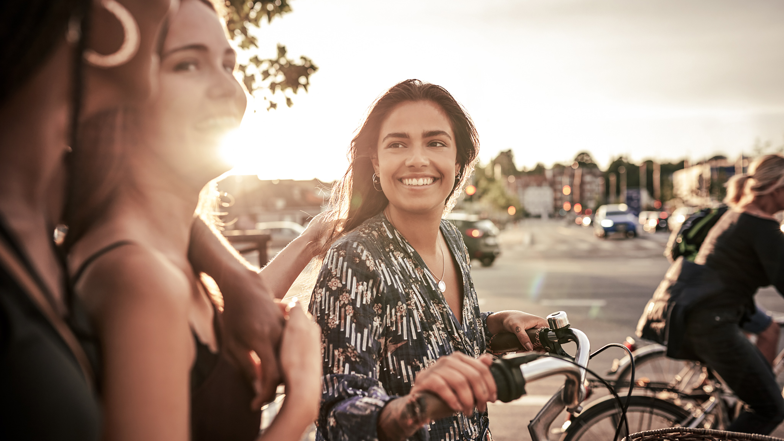 Studerende Kvinder Cykel