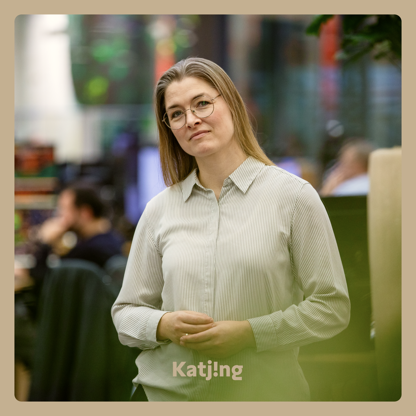 Anne Kejser, vært på Katjing